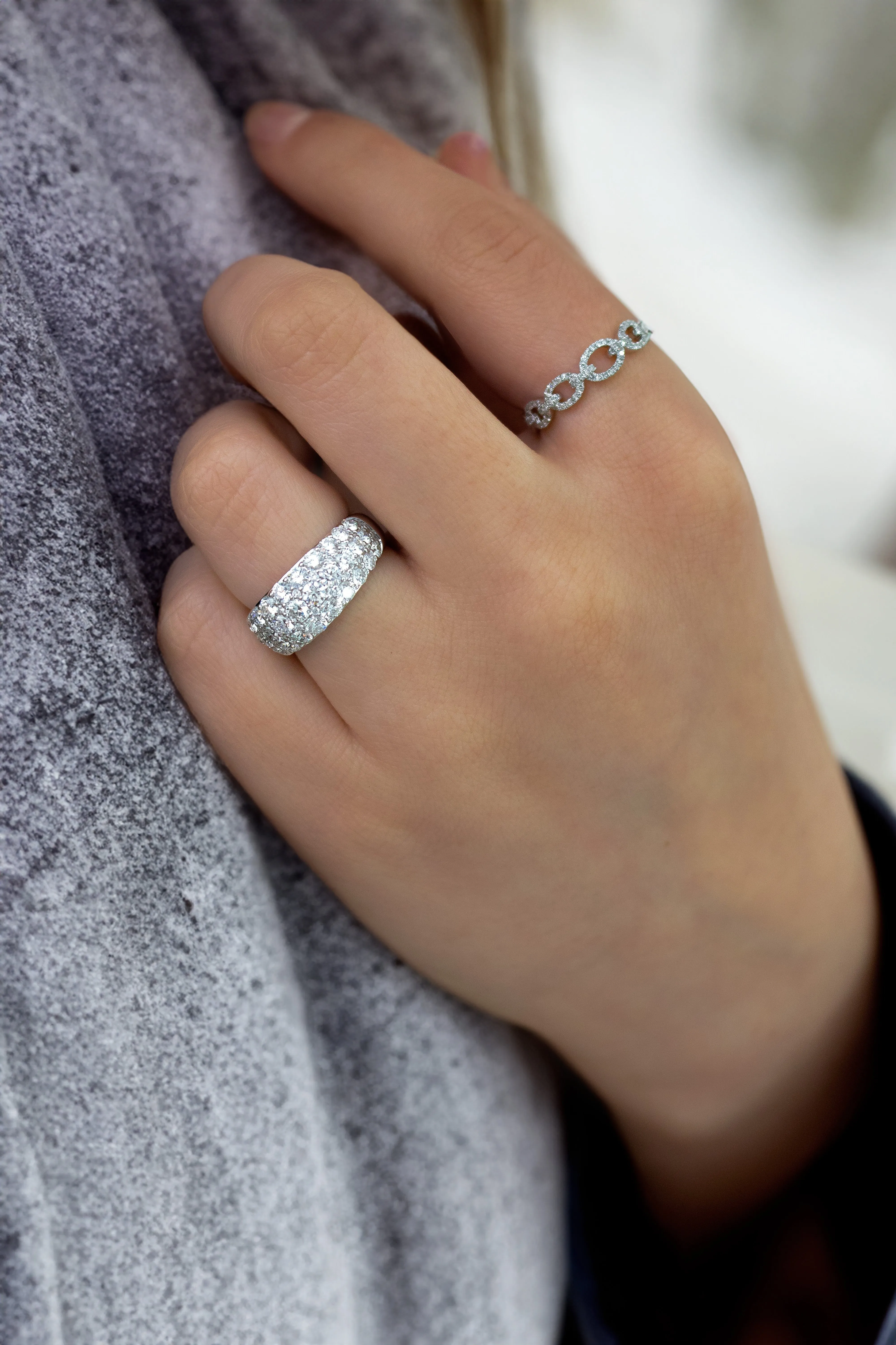 0.23ctw Diamond Link Ring