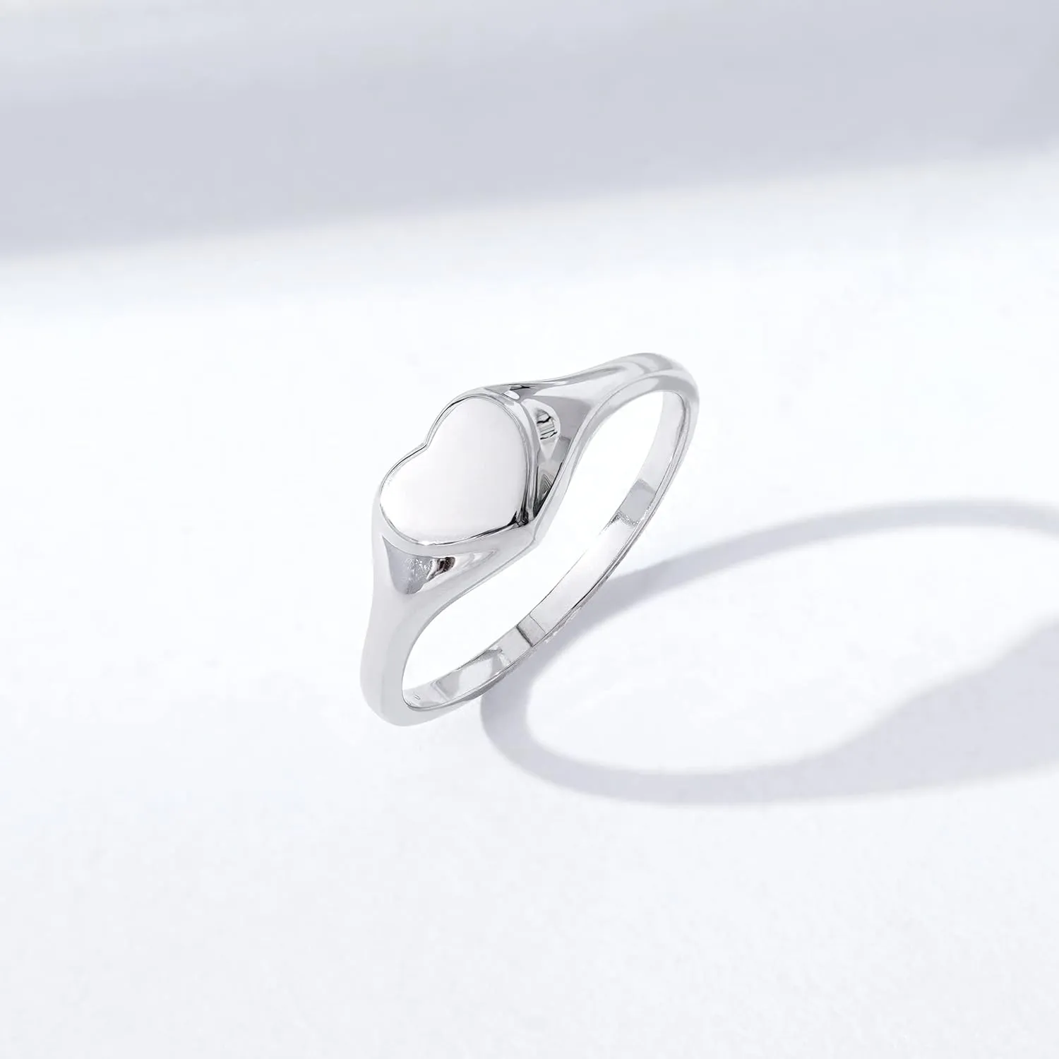 Amazon Essentials 14K Plated Sterling Silver Round Signet Ring