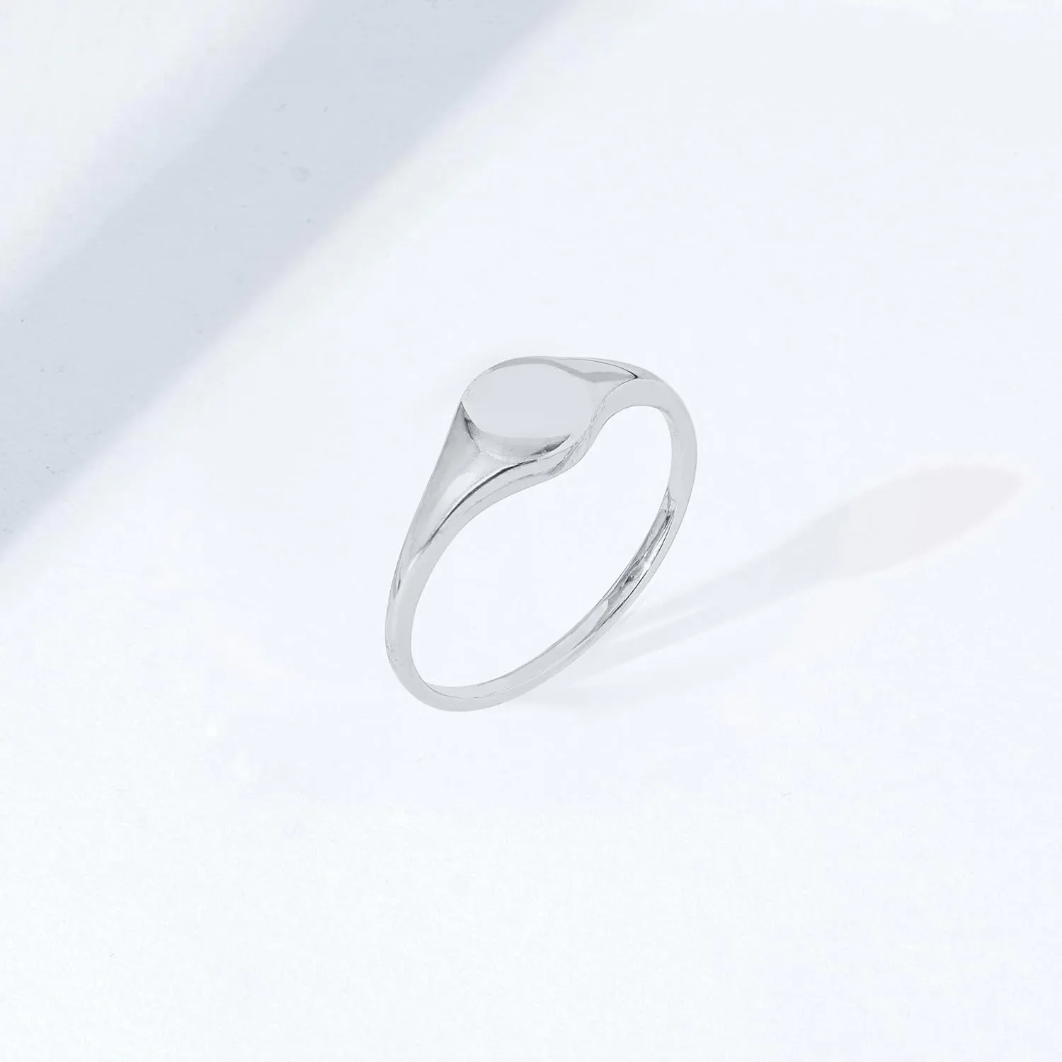Amazon Essentials 14K Plated Sterling Silver Round Signet Ring
