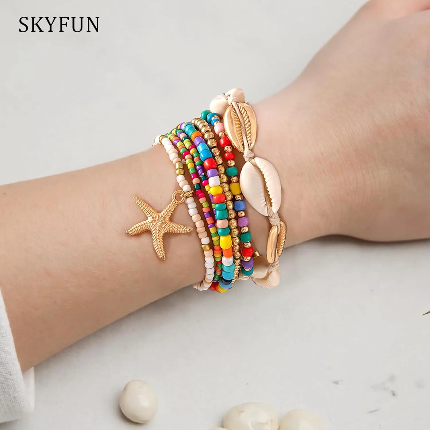Beach Bracelets for Women Bohemian Stackable Heishi Surfer Bracelet Set Elastic Seashell Starfish Boho Friendship Bracelets for Summer Beach Party Holiday Vacation Jewelry
