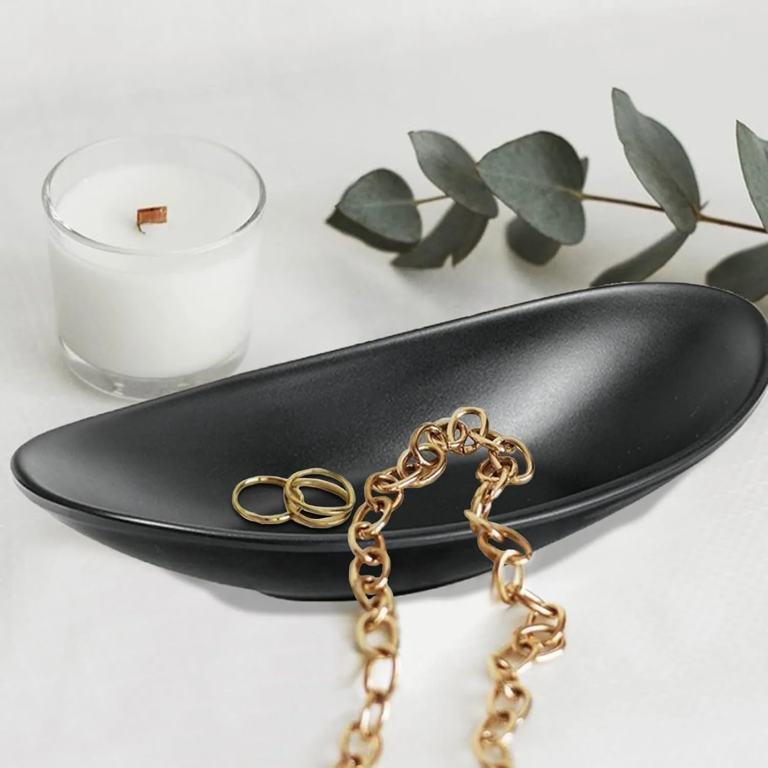 Black Ring Dish Centerpiece Jewelry Tray Key Tray Organizer for entryway, Dresser Decor Key Dish Jewelry Bowl Decorative Dish (Oval)