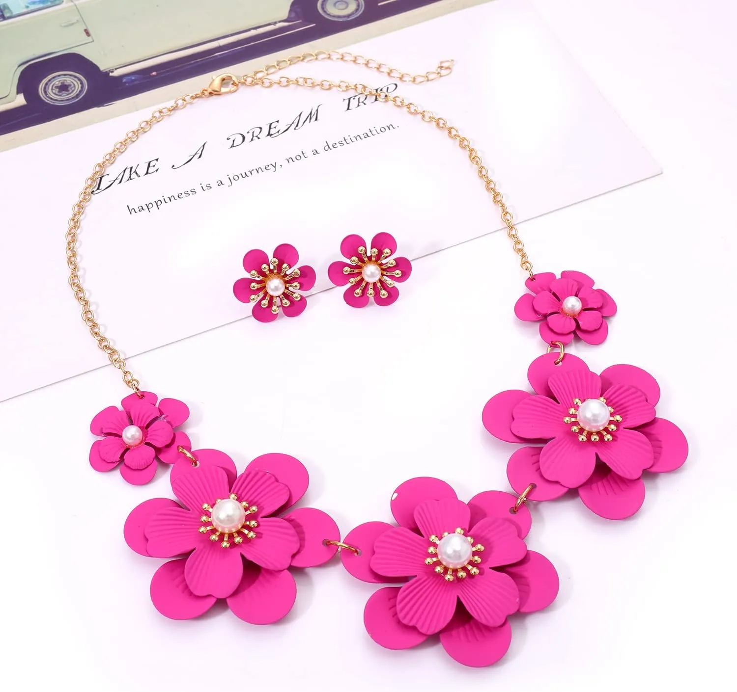 Boho Choker Necklace for Women Cute Flower Collar Necklace Statement Chunky Pearl Charm Summer Beach Chokers Necklaces Gifts for Women