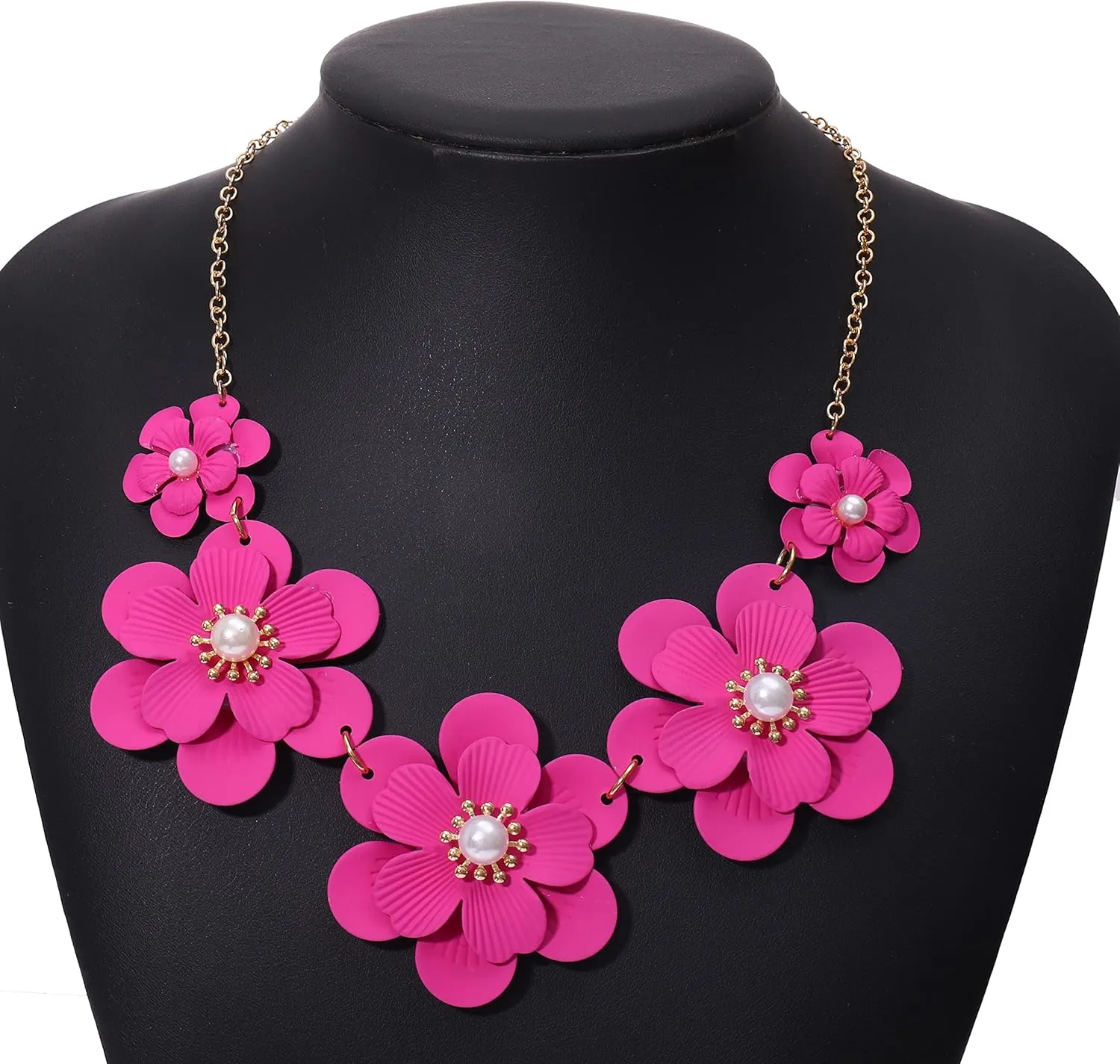 Boho Choker Necklace for Women Cute Flower Collar Necklace Statement Chunky Pearl Charm Summer Beach Chokers Necklaces Gifts for Women