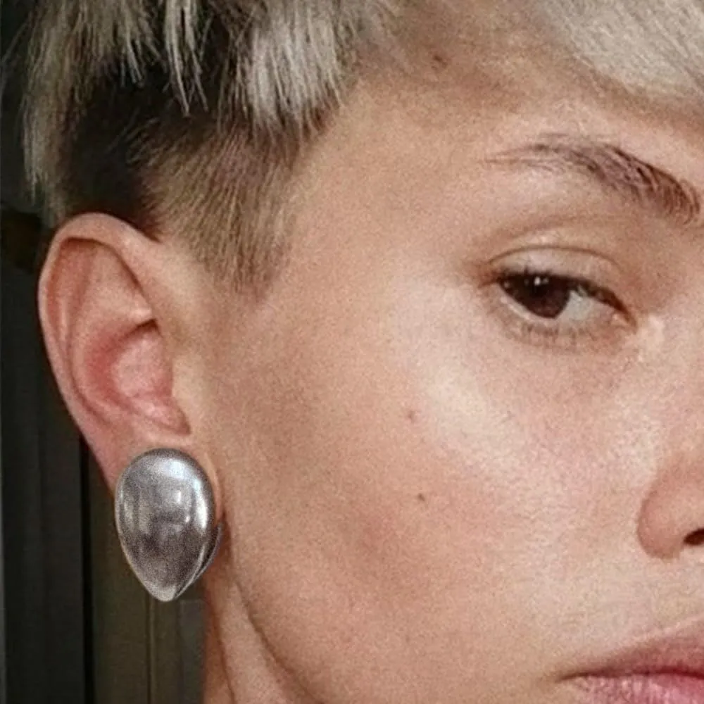 Casvort 2 PCS Hypoallergenic 0G-1" Elegant Teardrop Ear Tunnels Plugs 316 Surgical Stainless Steel Fashionable Ear Gauges Body Piercing Jewelry for Wedding