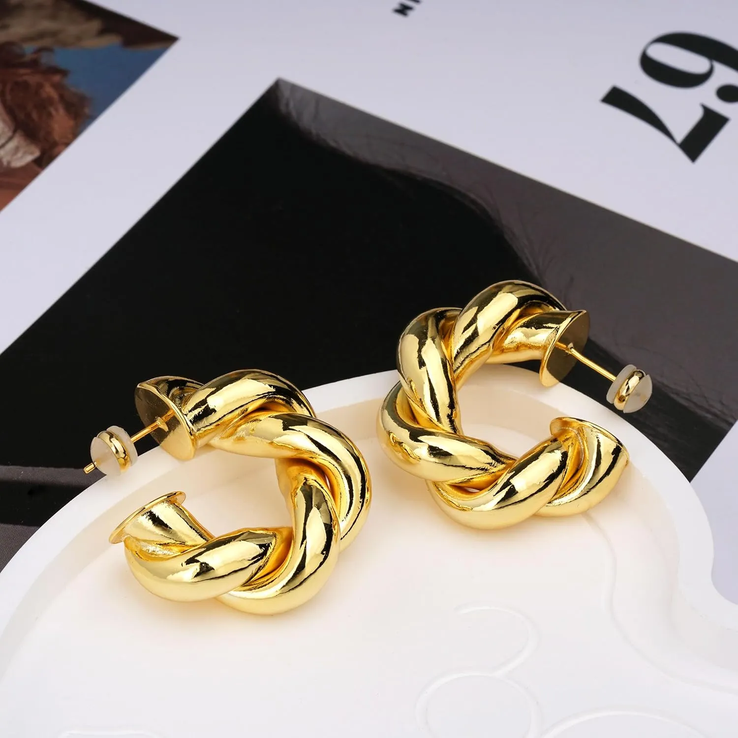 Chunky Gold Hoop Earrings for Women 18K Real Gold Plated Open Hoops Teardrop Earrings Lightweight Hypoallergenic Trendy Thick Gold Hoop Earrings for Women Girls Jewelry