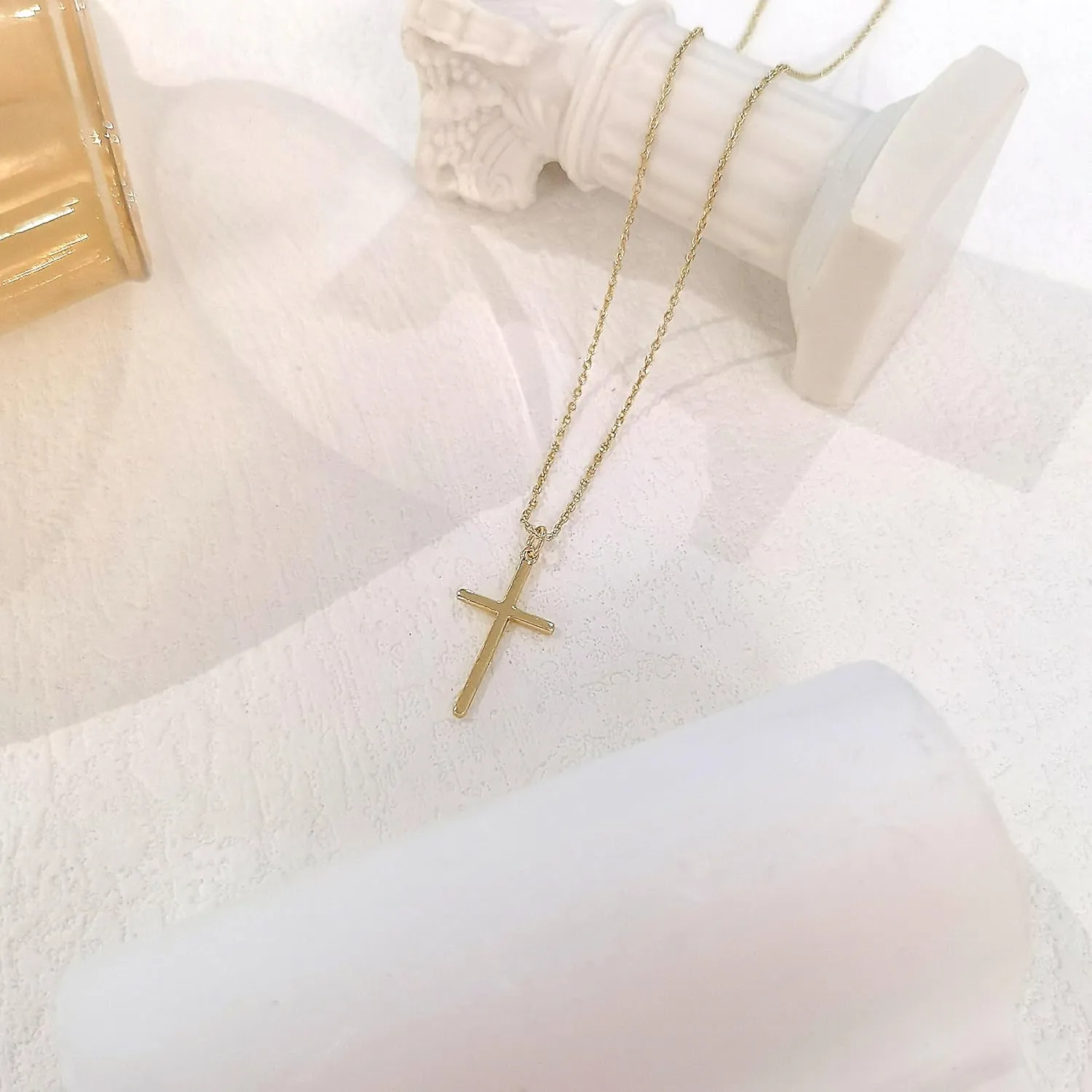 Cross Necklace for Women, Dainty 18K Gold Plated Small Cross Pendant Necklace Simple Gold Cross Necklaces for Women Trendy Gold Jewelry for Women Gift