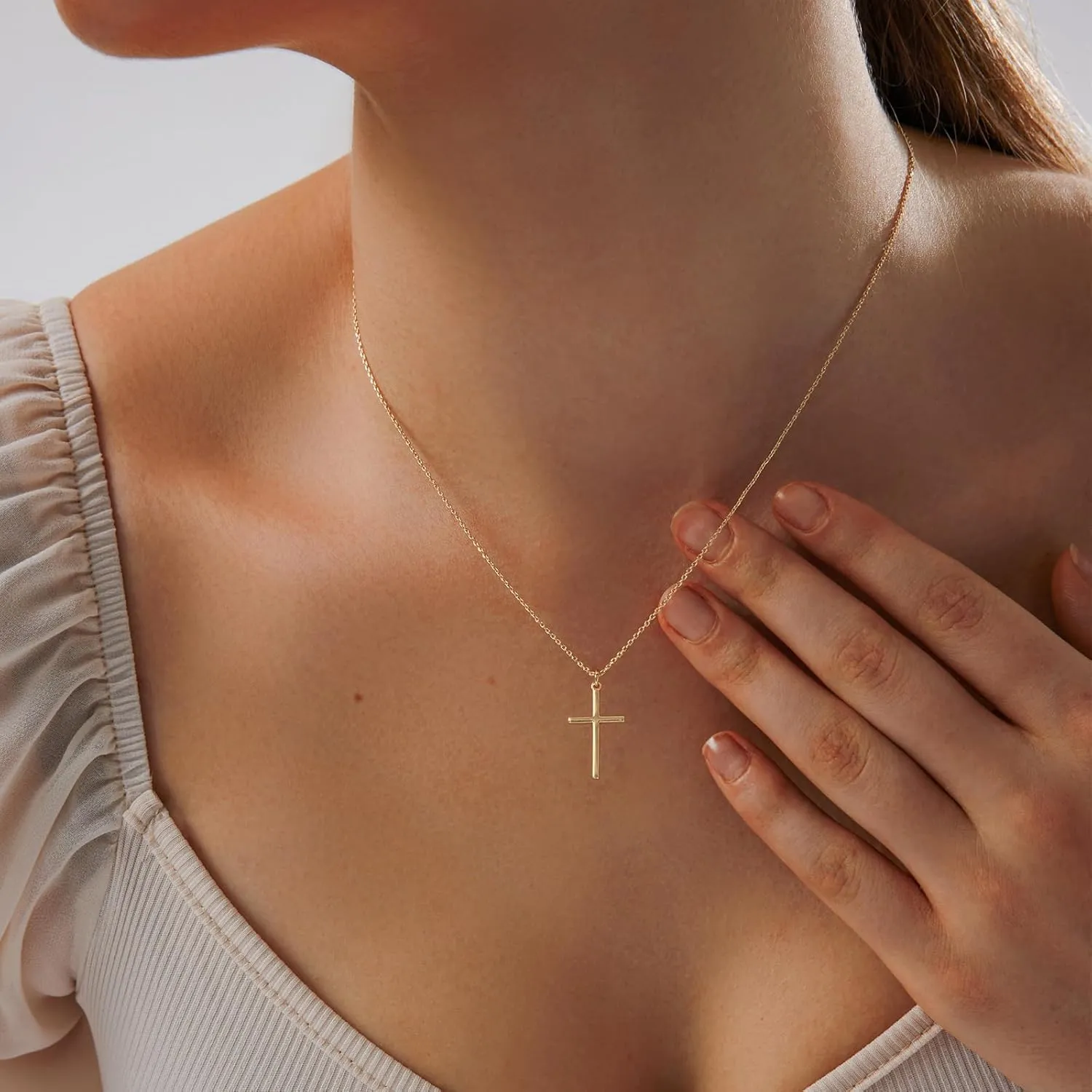 Cross Necklace for Women, Dainty 18K Gold Plated Small Cross Pendant Necklace Simple Gold Cross Necklaces for Women Trendy Gold Jewelry for Women Gift