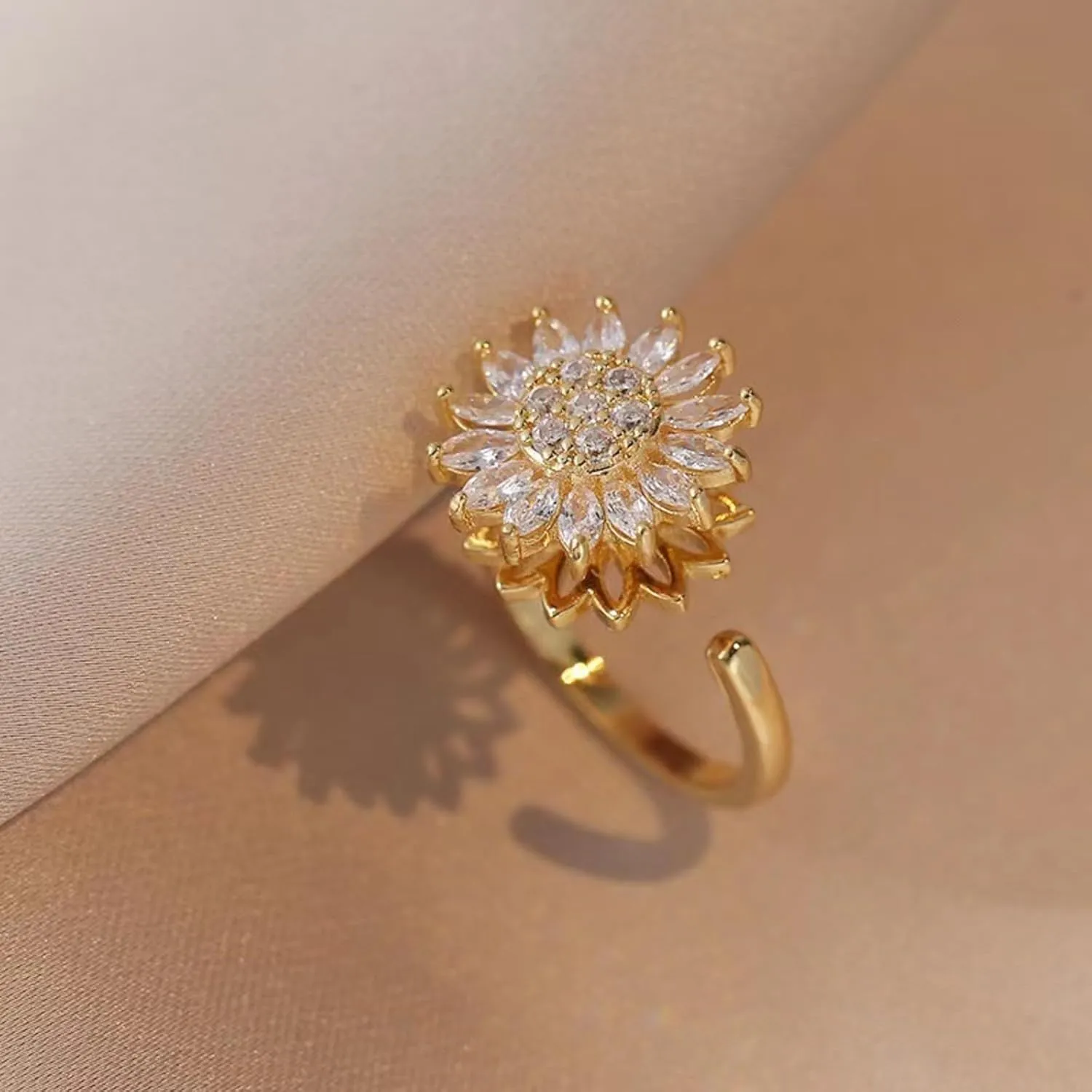 Fidget Ring Sunflower Ring for Women Gold Anxiety Crystal Rings Cubic Zirconia Sunflower Ring Open Adjustable Fidget Ring Spinner Sun Ring for Men Trendy Jewelry
