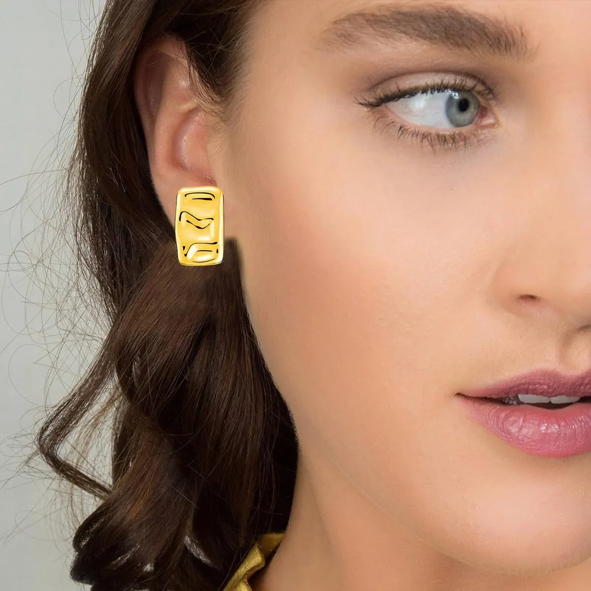 Geometric Rectangle Gold Stud Earrings Irregular Hammered Chunky Statement Square Earrings for Women Trendy