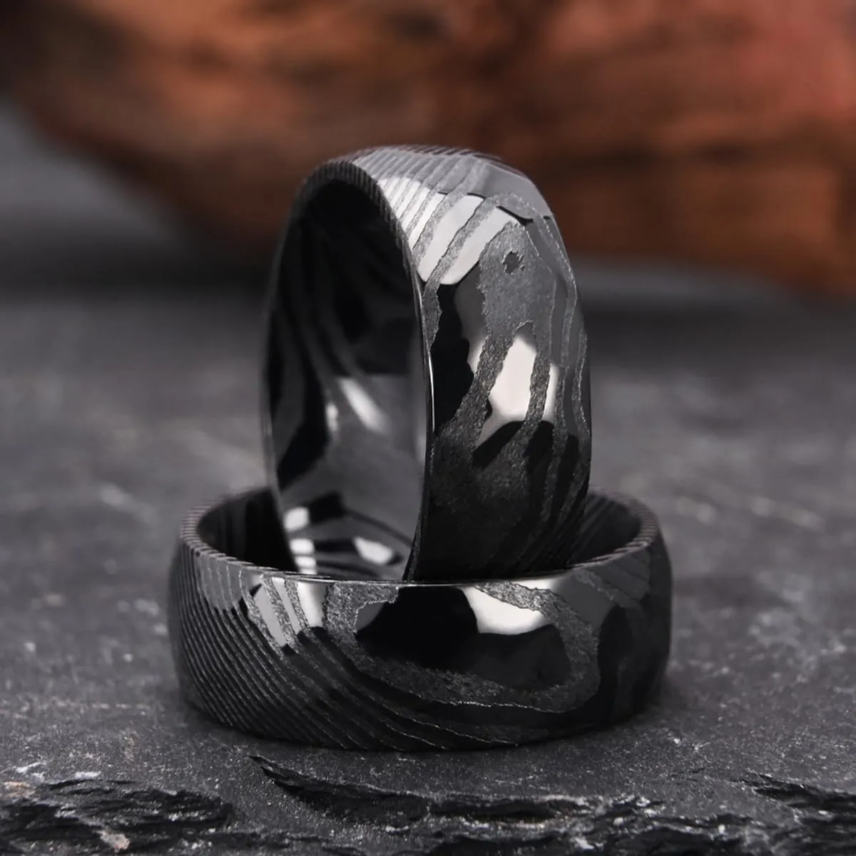 Gold Black Damascus Steel Rings for Men Women 8mm Men's Wedding Bands Classic Fashion Comfortable Fit Suitable for Couples Dating and Engagement