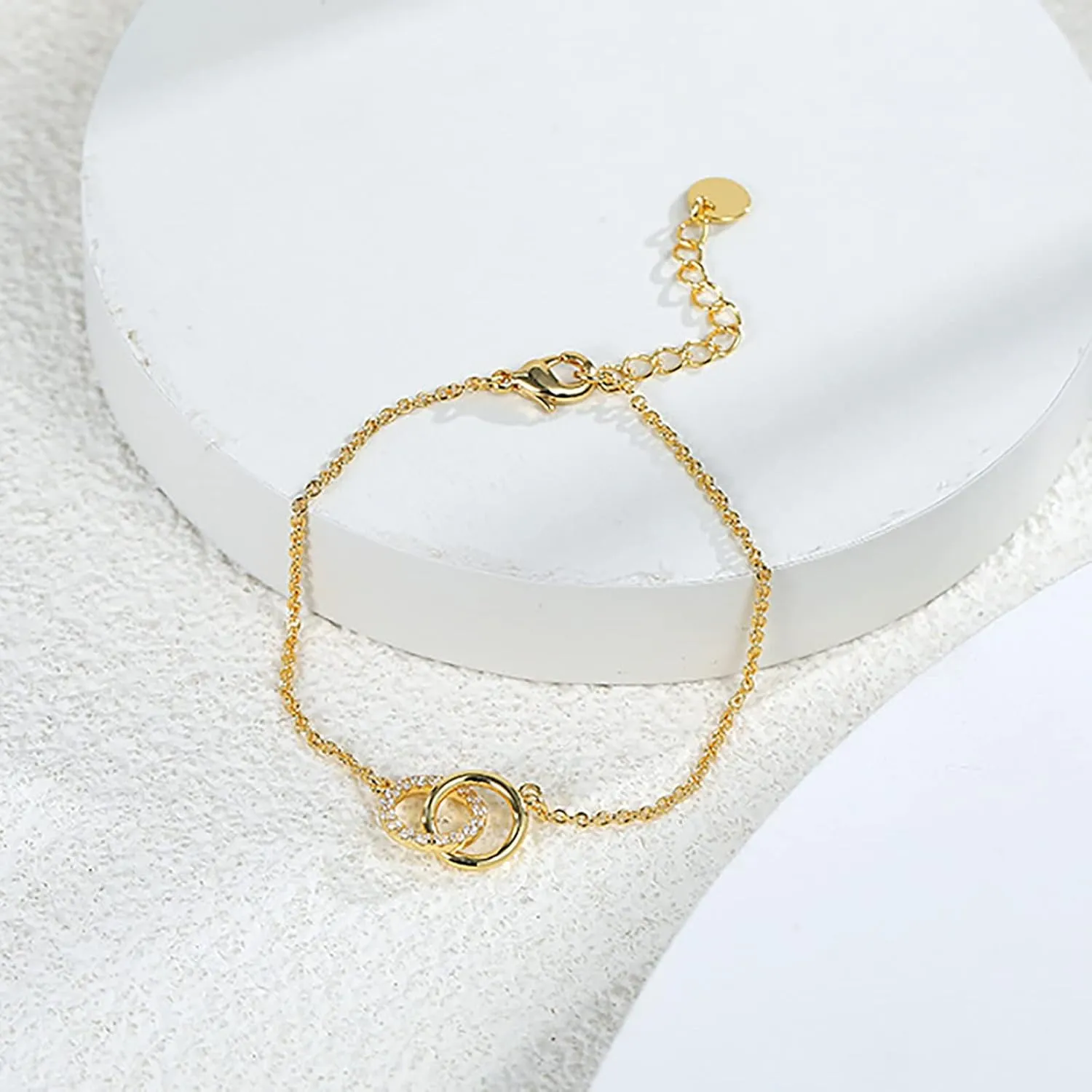 Gold Bracelet for Women 18K Gold Plated Dainty Gold Bracelets Non Tarnish Cuban Chain Link Bracelet Gold Charm Bracelet for Women