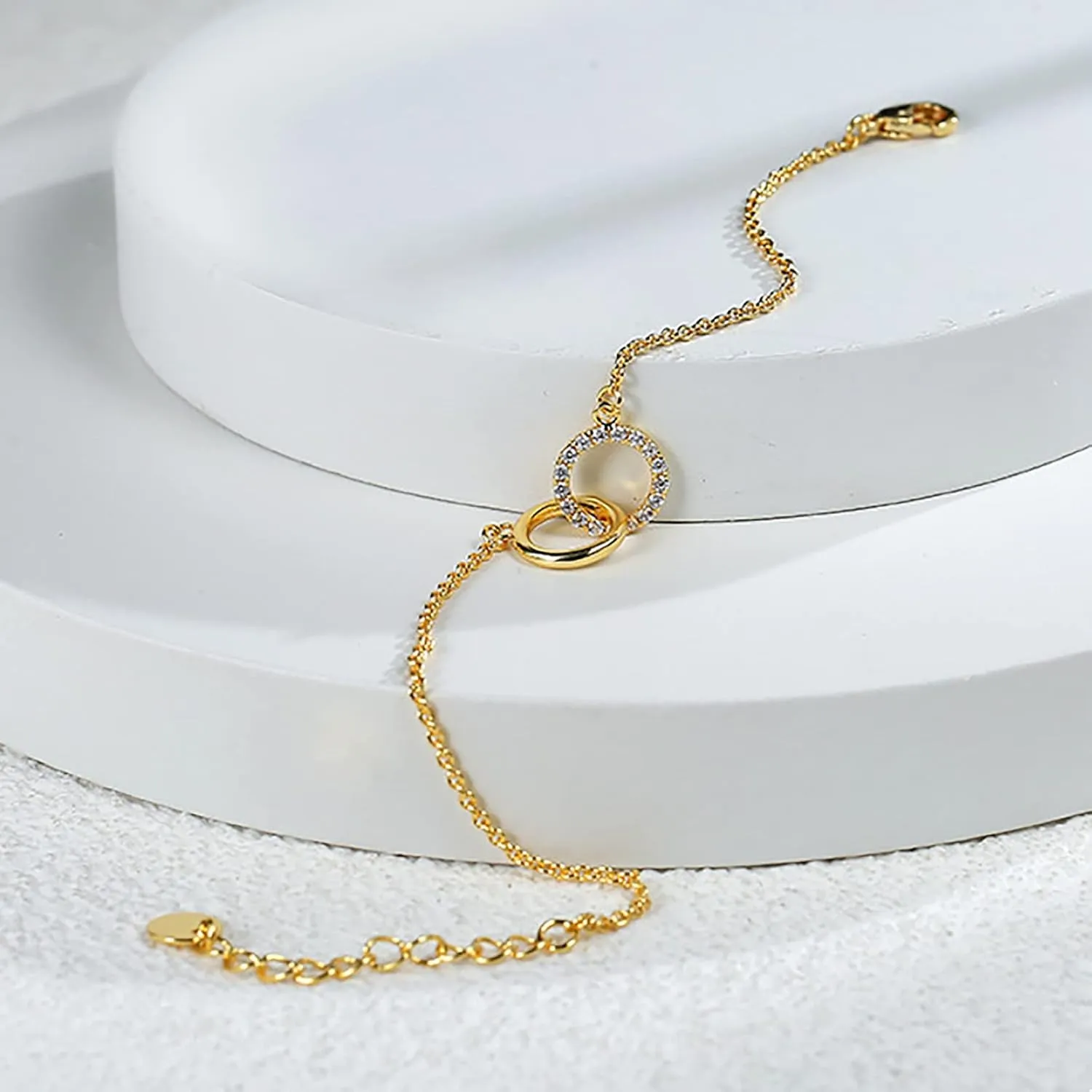 Gold Bracelet for Women 18K Gold Plated Dainty Gold Bracelets Non Tarnish Cuban Chain Link Bracelet Gold Charm Bracelet for Women