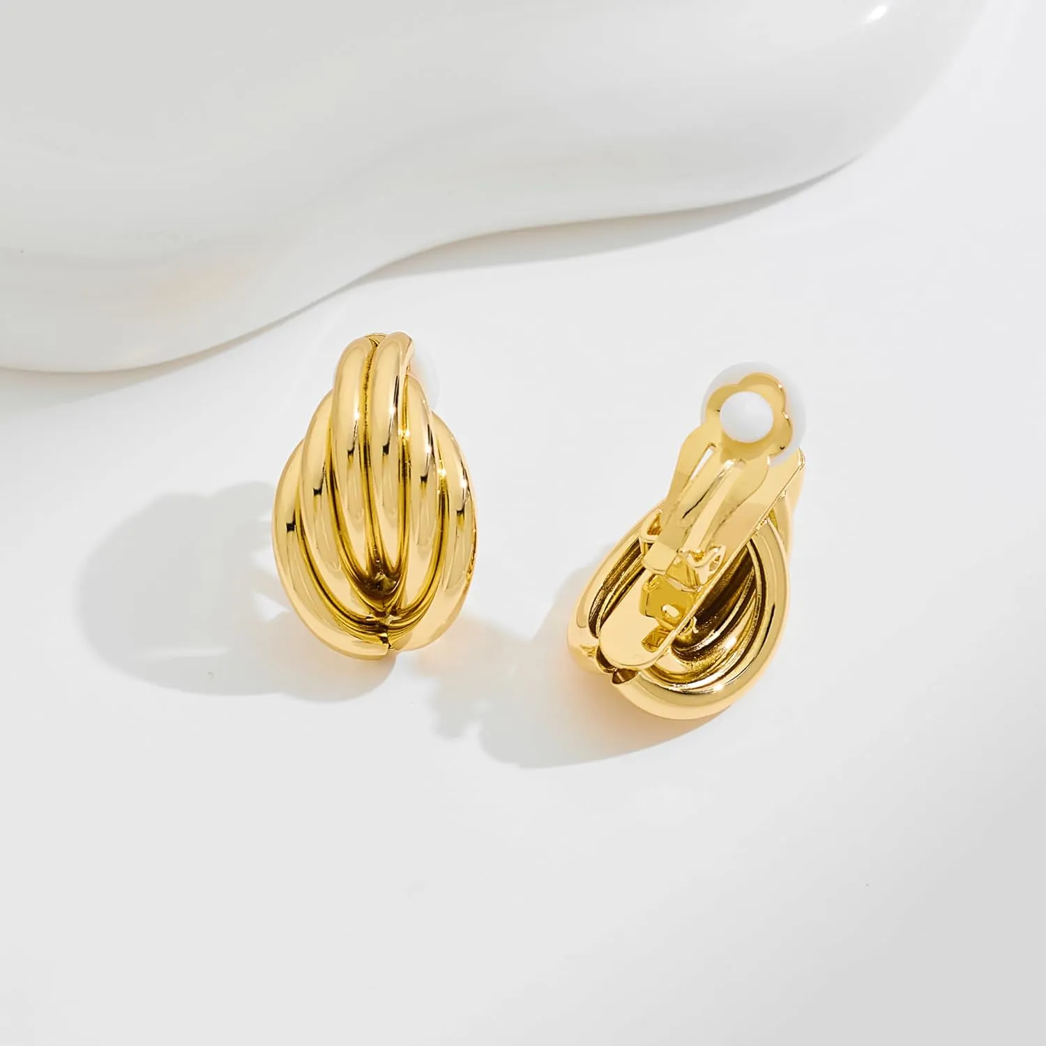 Gold Geometric Clip On Earrings for Women 18K Chunky Gold Knot Link Clip Earrings Trendy Jewelry
