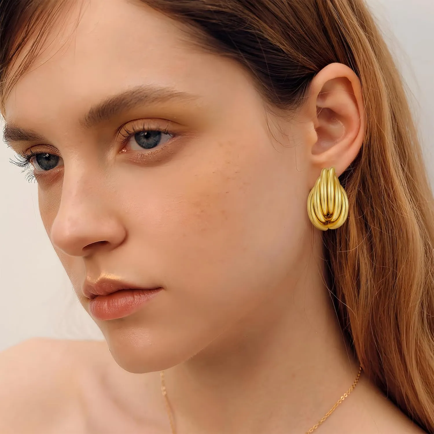 Gold Geometric Clip On Earrings for Women 18K Chunky Gold Knot Link Clip Earrings Trendy Jewelry
