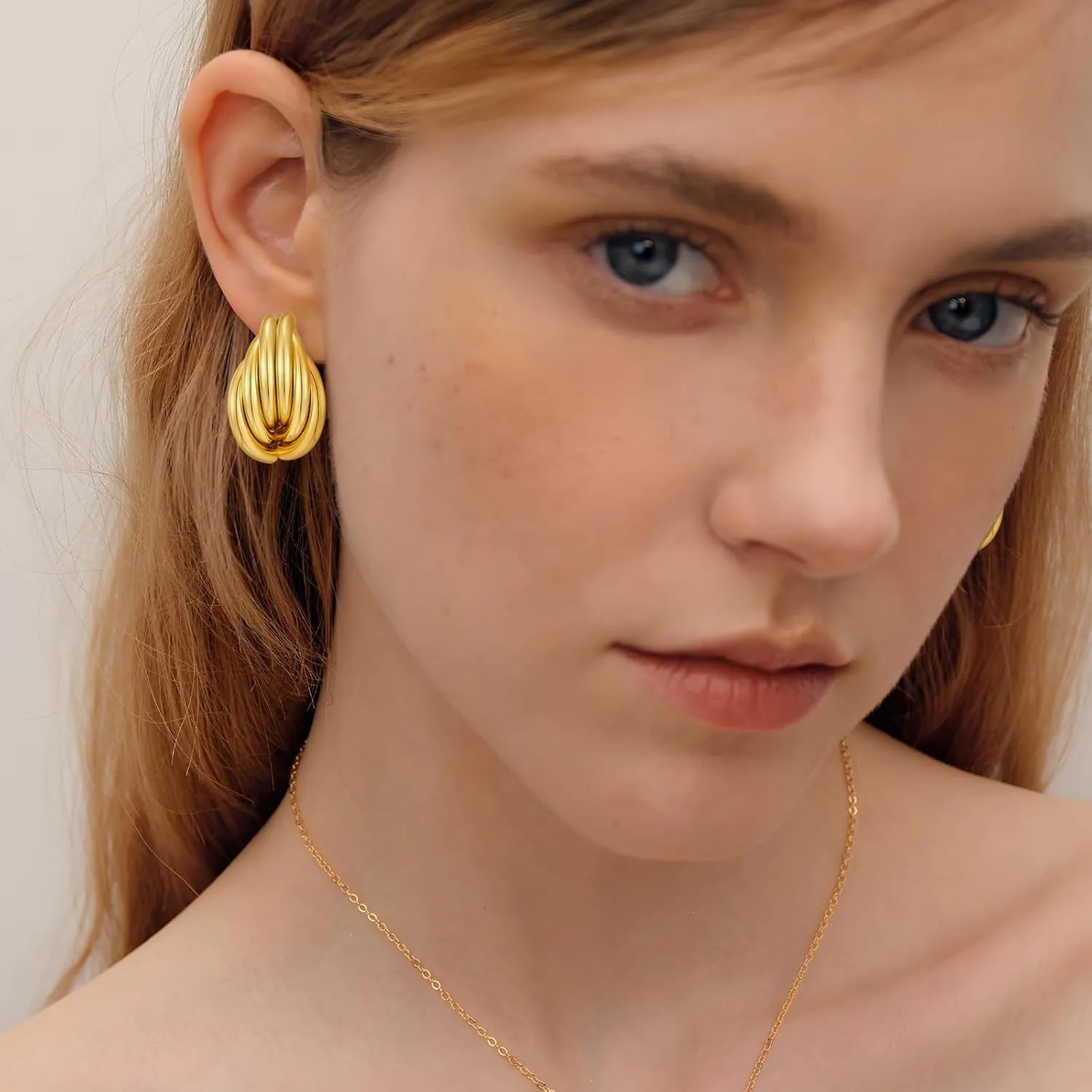 Gold Geometric Clip On Earrings for Women 18K Chunky Gold Knot Link Clip Earrings Trendy Jewelry