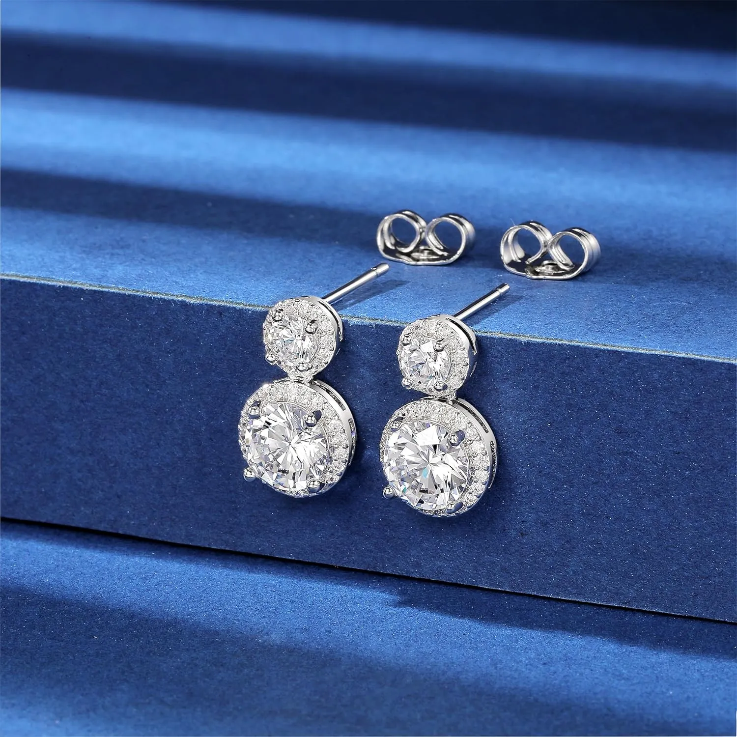 MDFUN 18K White Gold/Yellow Gold Plated Fashionable Cubic Zirconia Stud Earrings for Women and Men, Round/Square/Heart/Teardrop