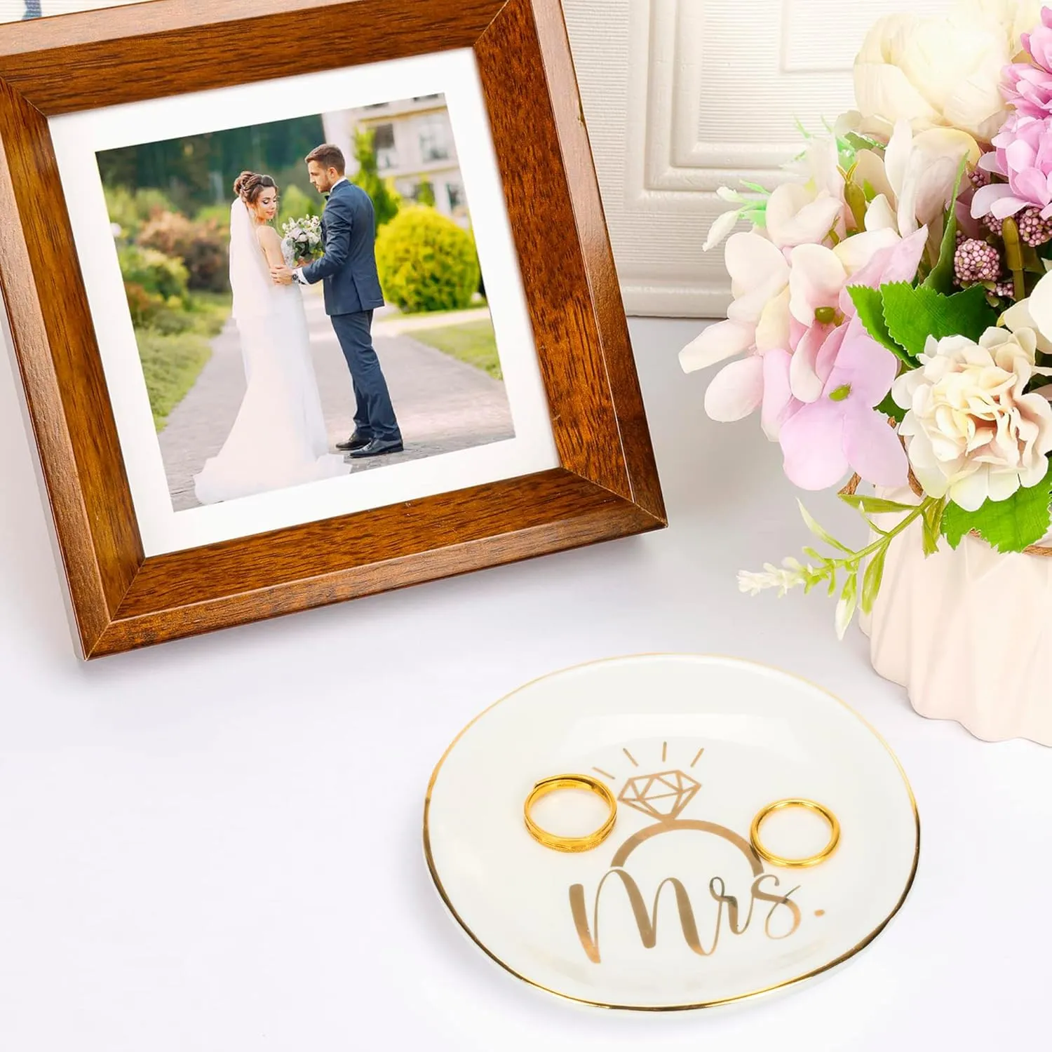 Mrs Engagement-Ring-Dish Wedding-Ring-Dish-Holder Ceramic-Jewelry-Tray for Fiance Bridal Her Women Ladies Girls