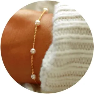 Pearl Bracelets for Women, Dainty Gold Bracelet Stack Pearl Bracelet Set Cute Gold Bracelets for Women Trendy Bridesmaid Gifts for Her