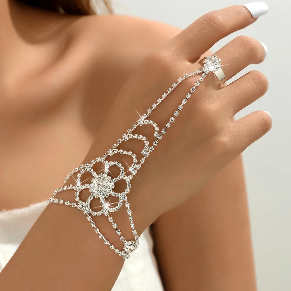 Rhinestone Finger Ring Bracelet Flower Wedding Hand Chain Bracelets Crystal Tassel Heart Full Hand Link Bracelets Hand Jewelry for Women