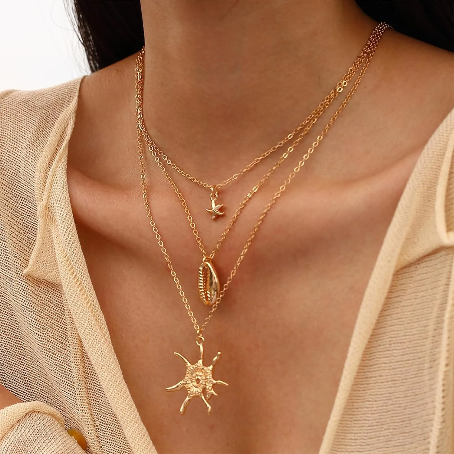 Shell Necklaces for Women Layered Gold Stack Necklace Starfish Seashell Charm Necklace Beach Jewelry for Women Summer Accessories