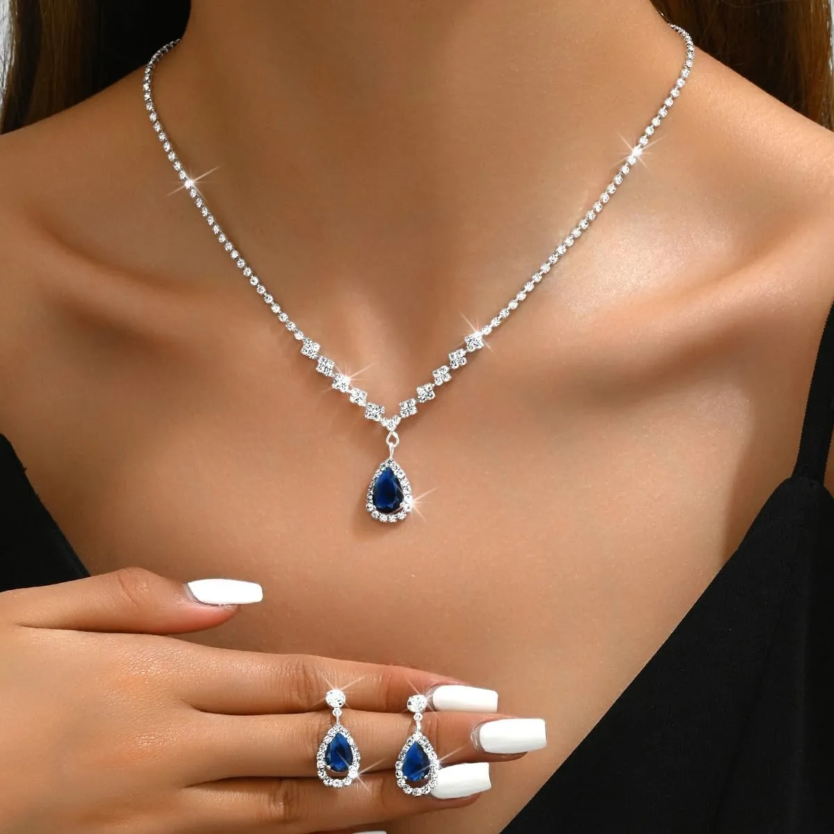 Shiny Cubic Zirconia Waterdrop Earrings Pendant Necklace Set Rhinestone Waterdrop Dangle Earrings Clavicle Necklace Wedding Bride Jewelry for Women