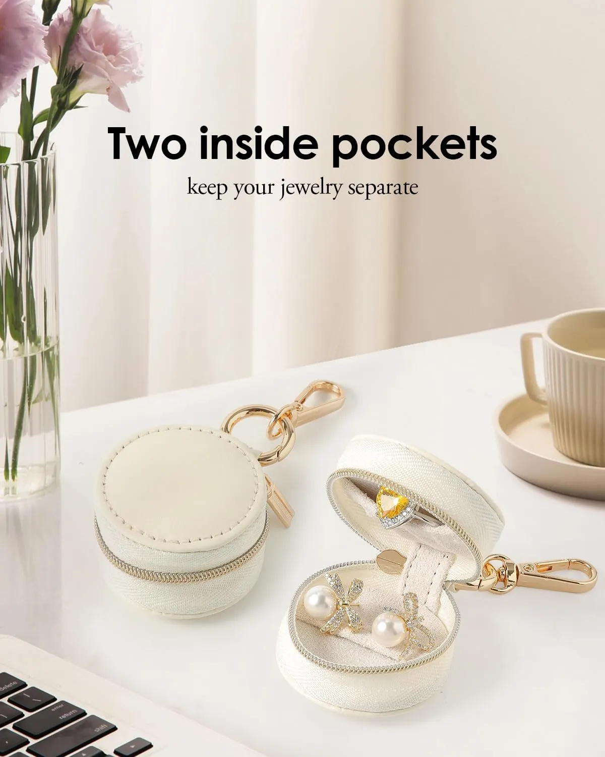 Travel Jewelry Holder Storage Ring Holder with Keychain Leather Mini Ring Case (White)