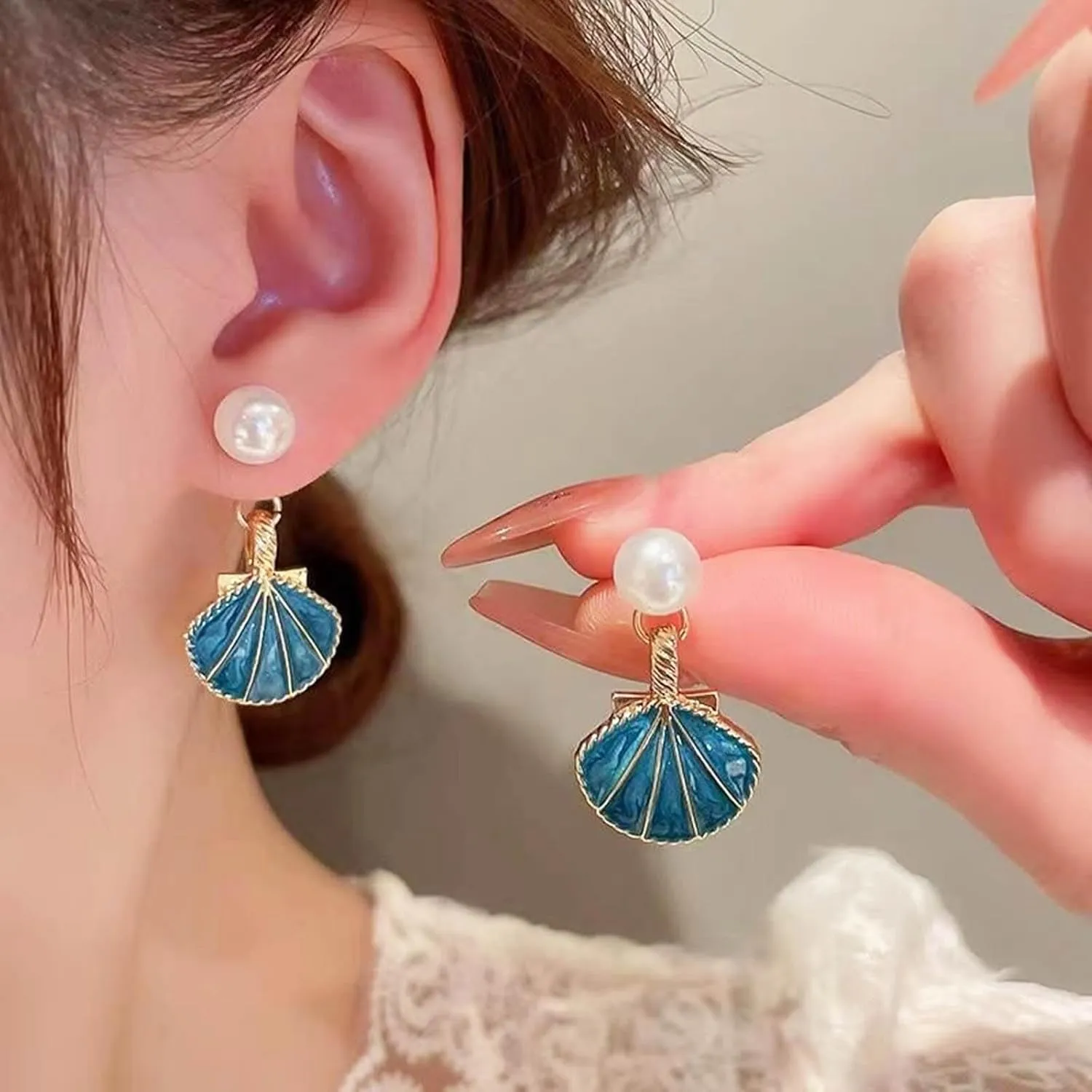 W WEILIRIAN Boho Pearl Jacket Earrings Shell Dangle Earrings Cowrie Seashell Earrings Pearl Stud Earrings Blue Shell Drop Earrings Jewelry for Women and Girls Gifts (Blue)